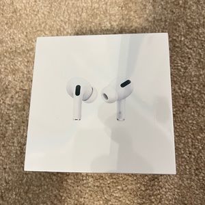 Apple AirPods Pro with MagSafe Charging Case